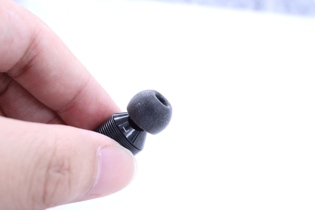 earinワイヤレスイヤフォン イヤホンチップ部分の拡大画像